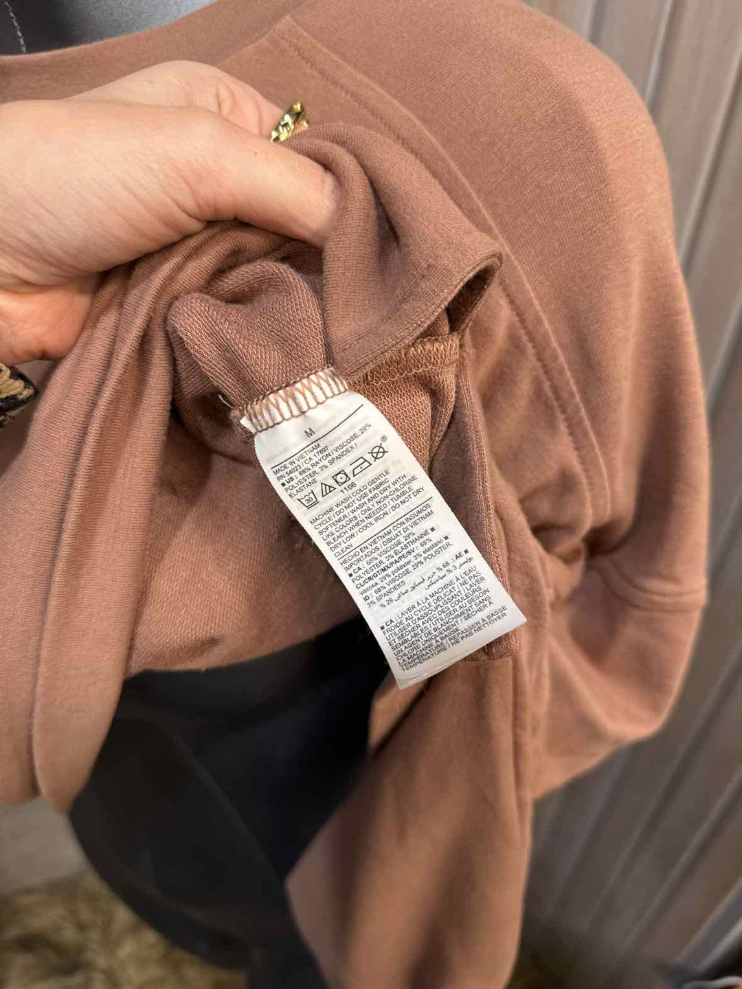 M - Old Navy Sweatshirt