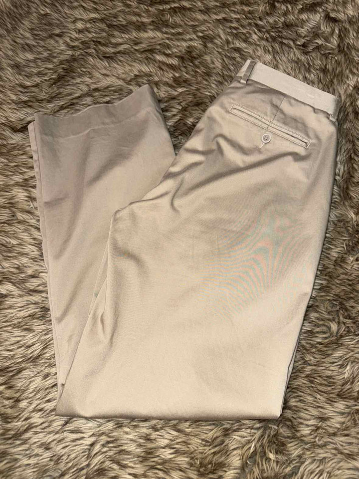 31/32 - Gap Pants