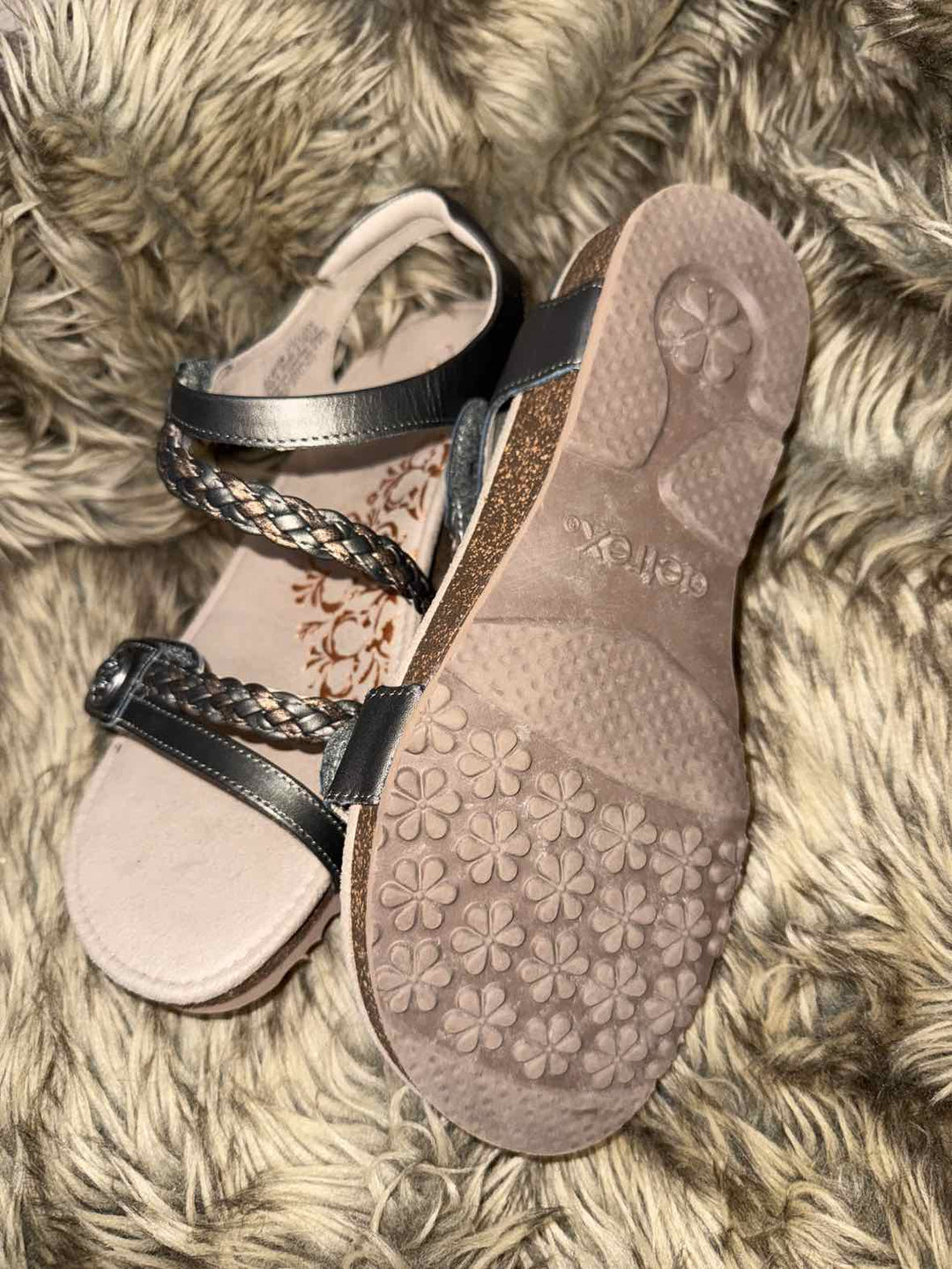 9 - Aetrex Sandals