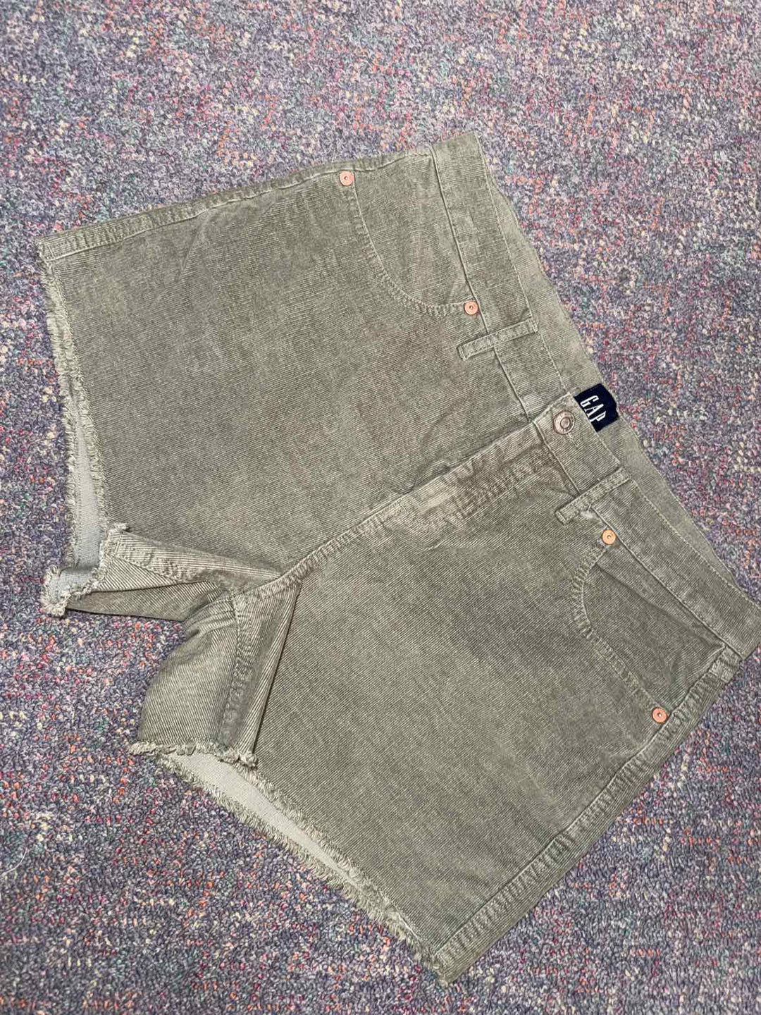 12 - Gap Shorts