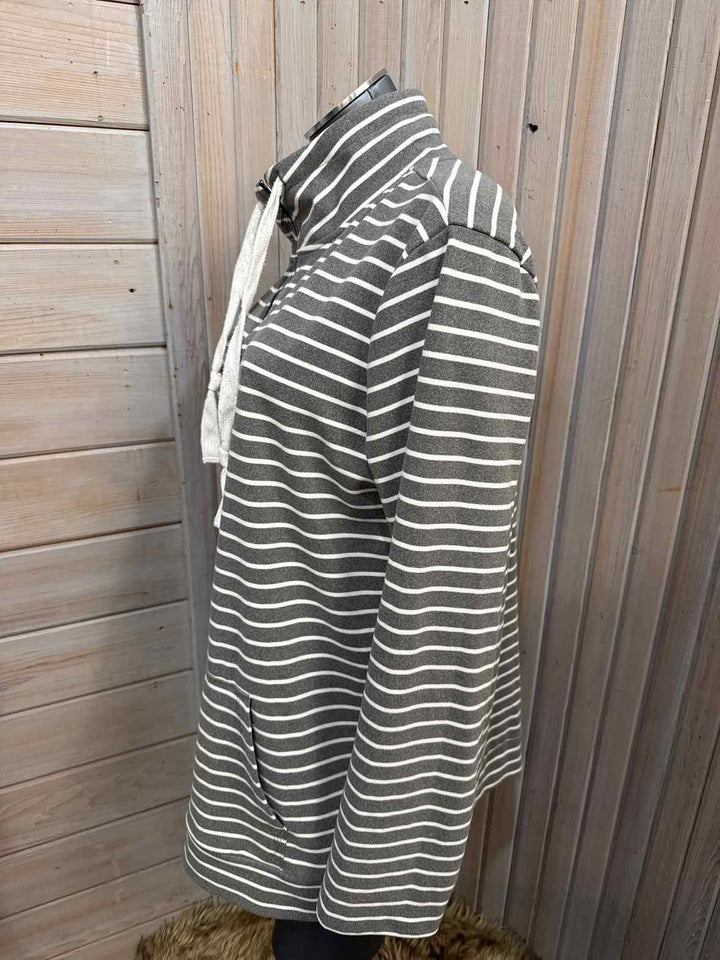 XL- Ninexis Turtleneck