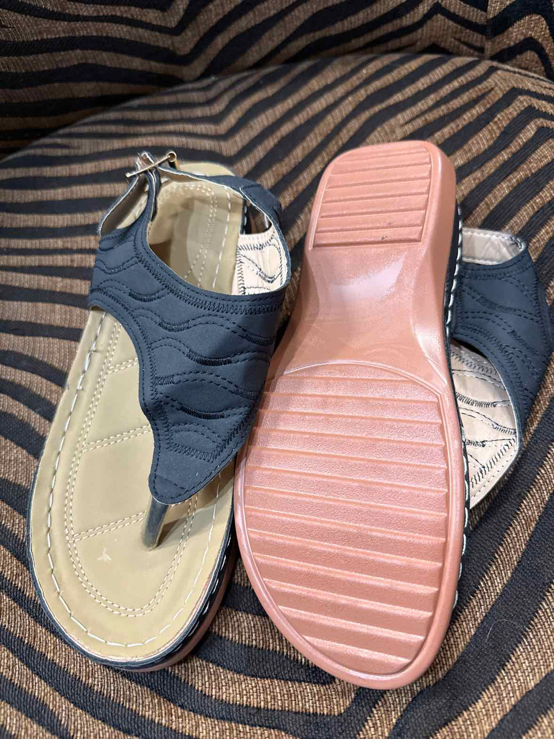 7.5 - Unbranded Sandals
