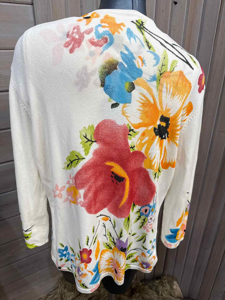 Size M Finity Studio Cardigan & Tank