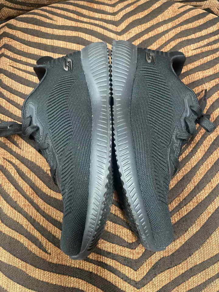 7.5 - Skechers Bobs Sneakers