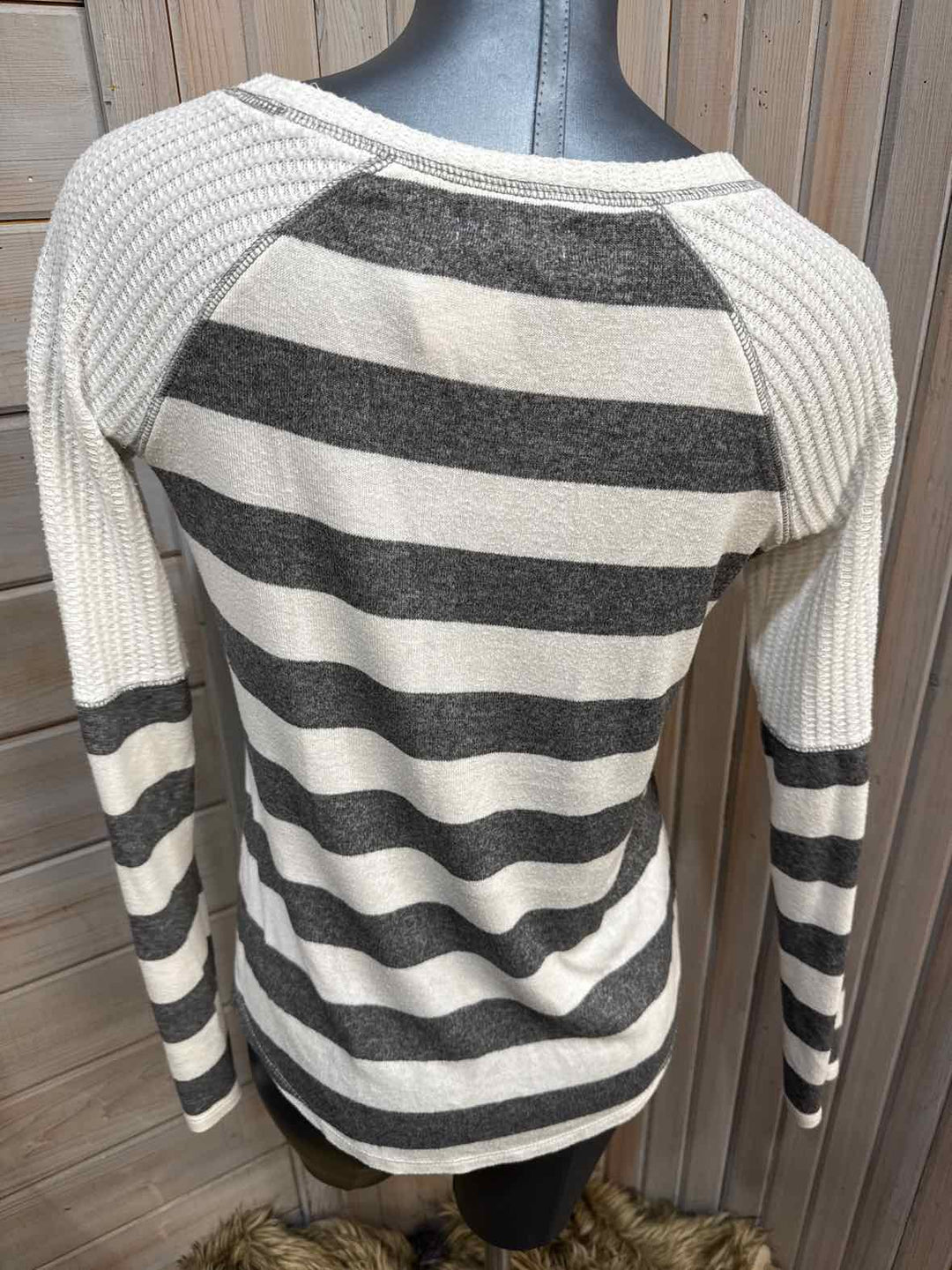 XS - Maurices Long Sleeve