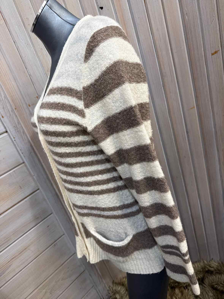 XL - Gap Cardigan