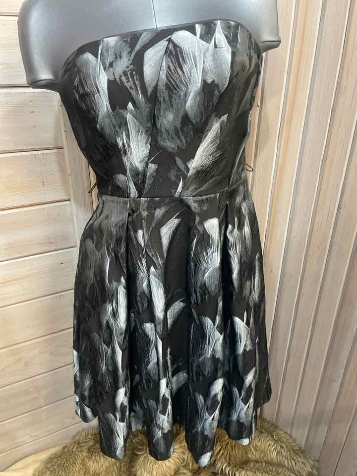 4 - WhiteHouseBlkMkt Dress