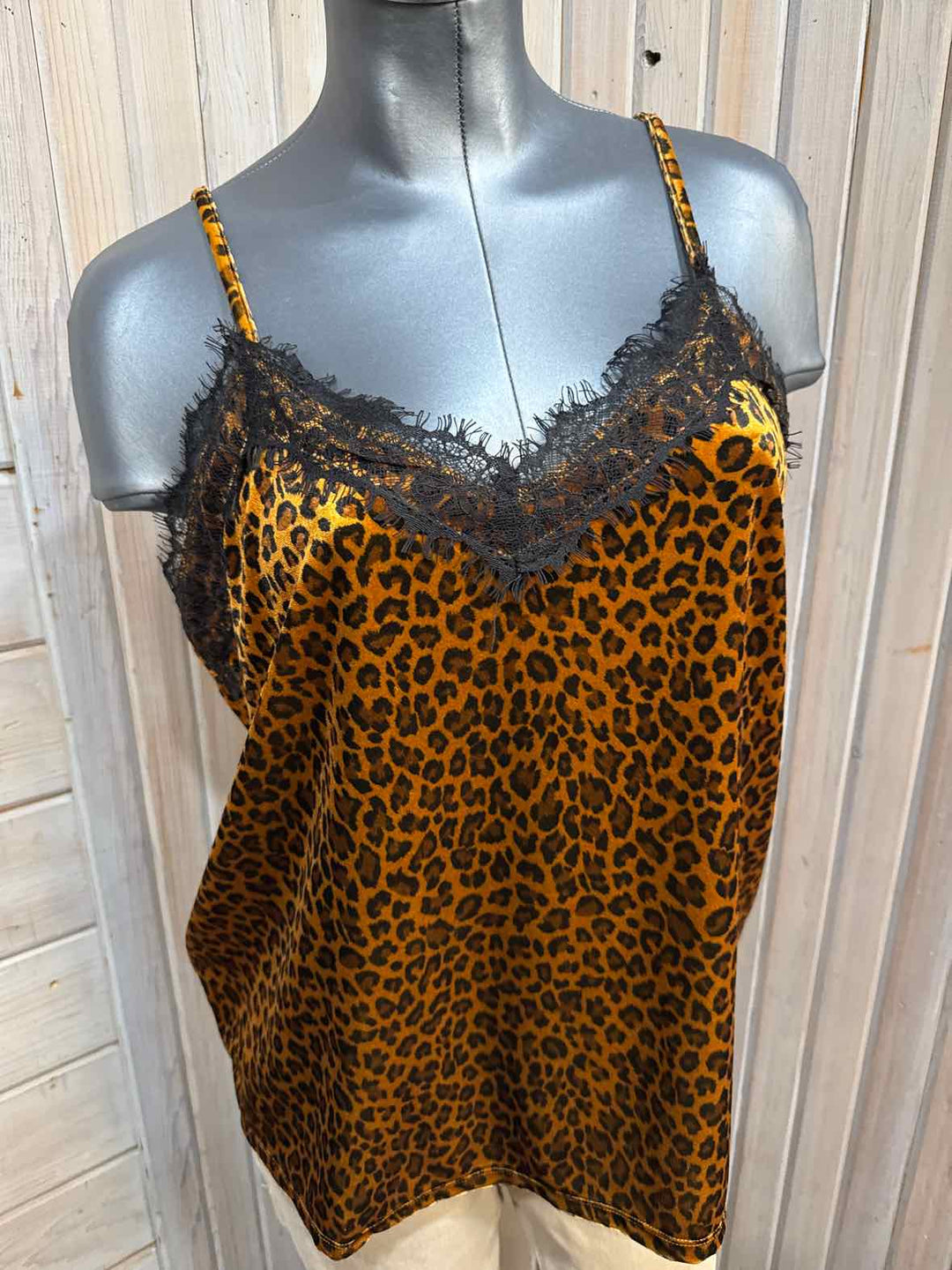 L - Hem & Thread Tank