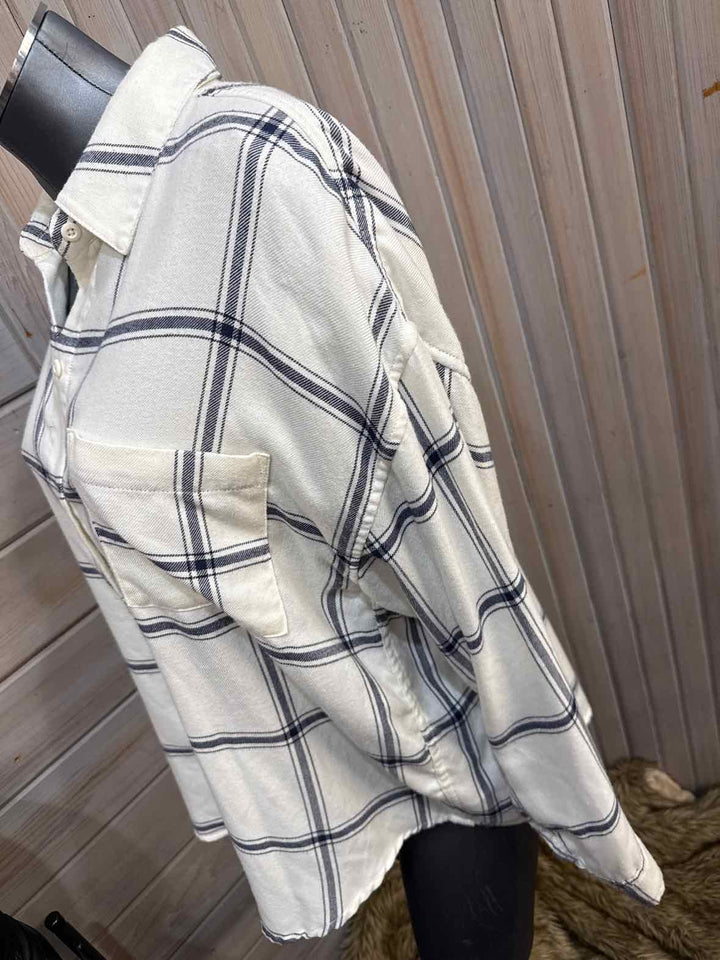 L- Z Supply Button Down