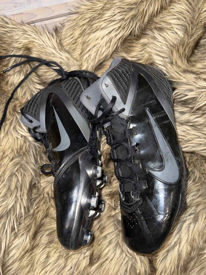 10.5 - Nike Sports Shoes