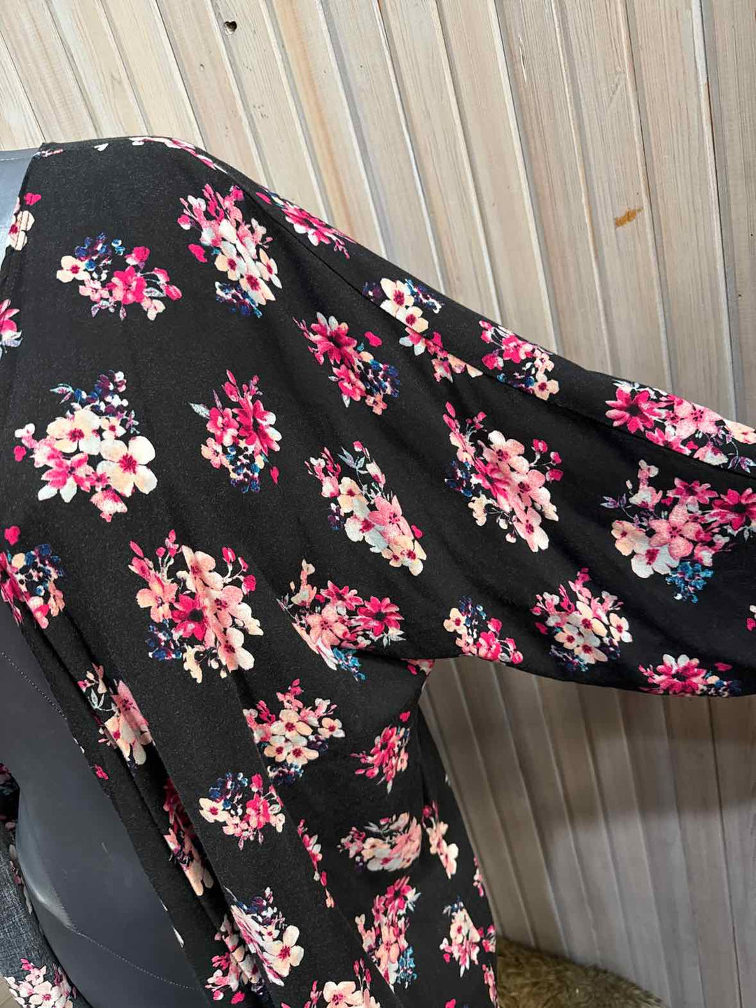 L - LuLaRoe Kimono