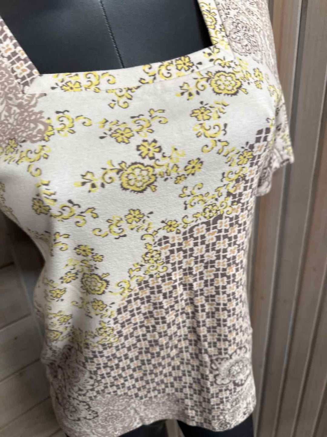M - Croft & Barrow T-Shirt