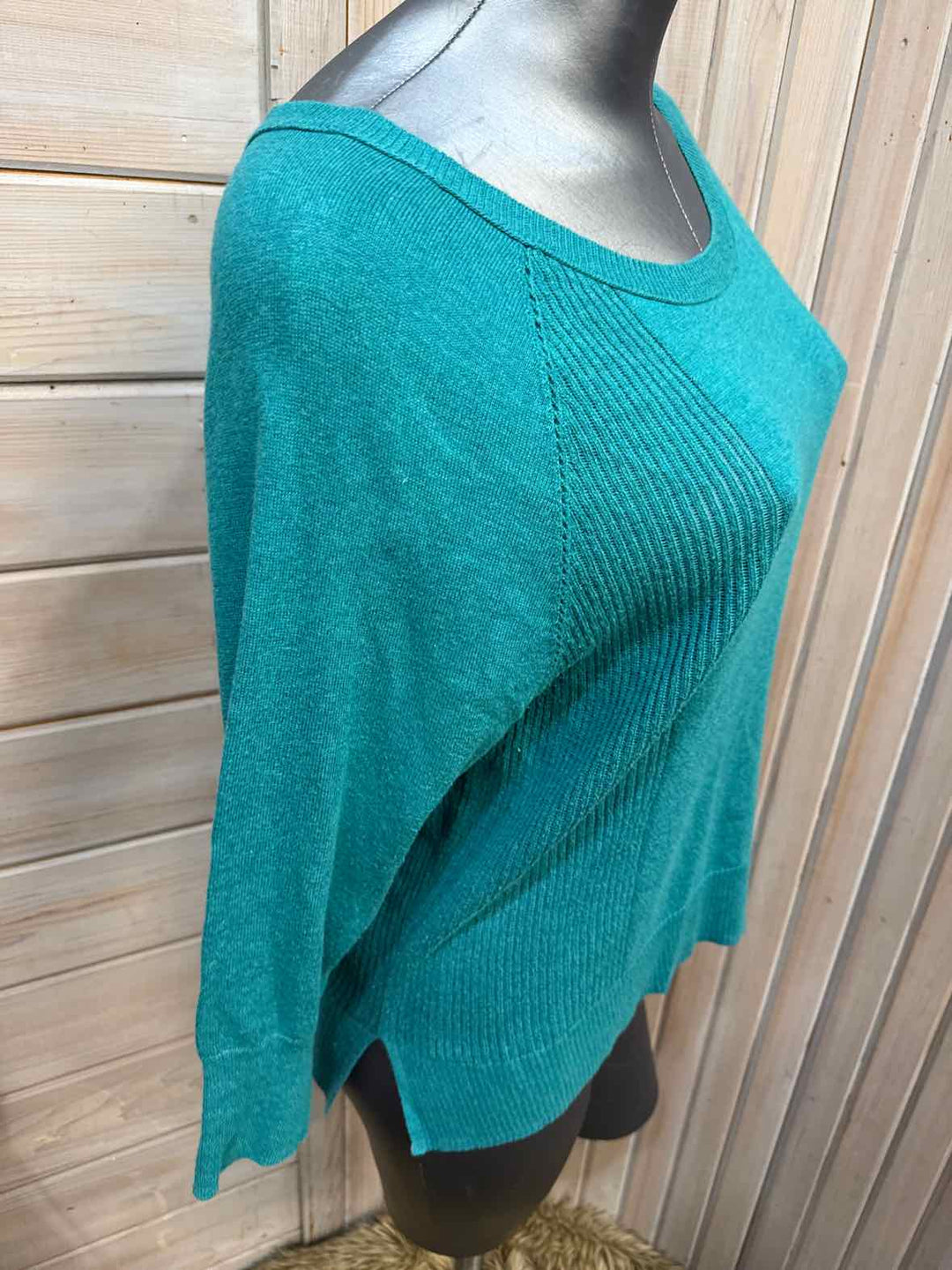 XS - American Eagle Sweater