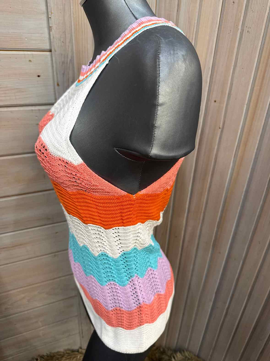 M - Unbranded Tank