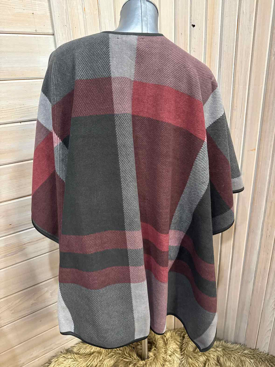 Size One - Ike Behar Cape Poncho