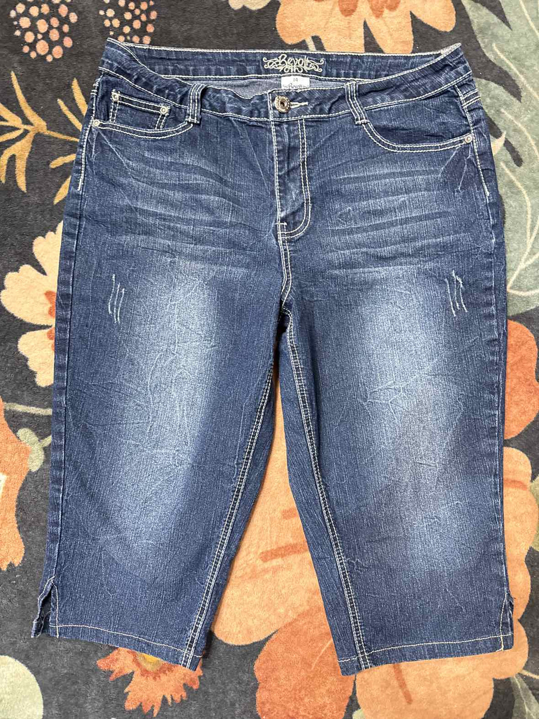 14 - Revolt Capri