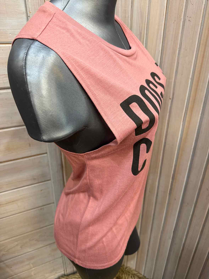 M - Grounds & Hounds Tank