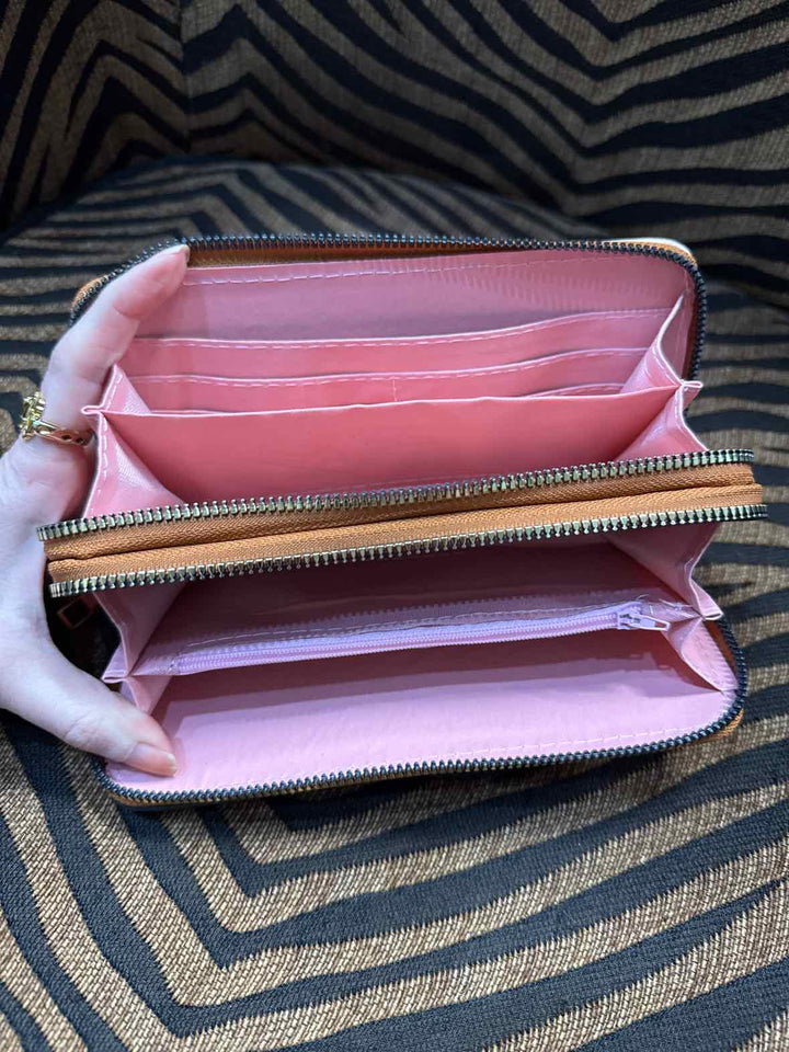 Wallet - Baide B Fashion Clutch