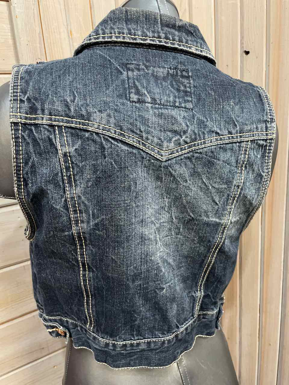 L - Vanity Vest