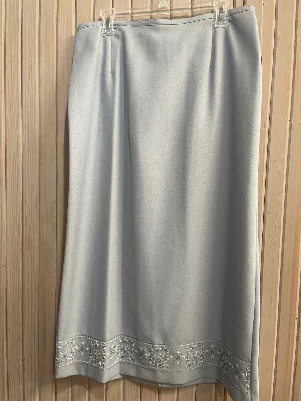 16 - Alfred Dunner Skirt