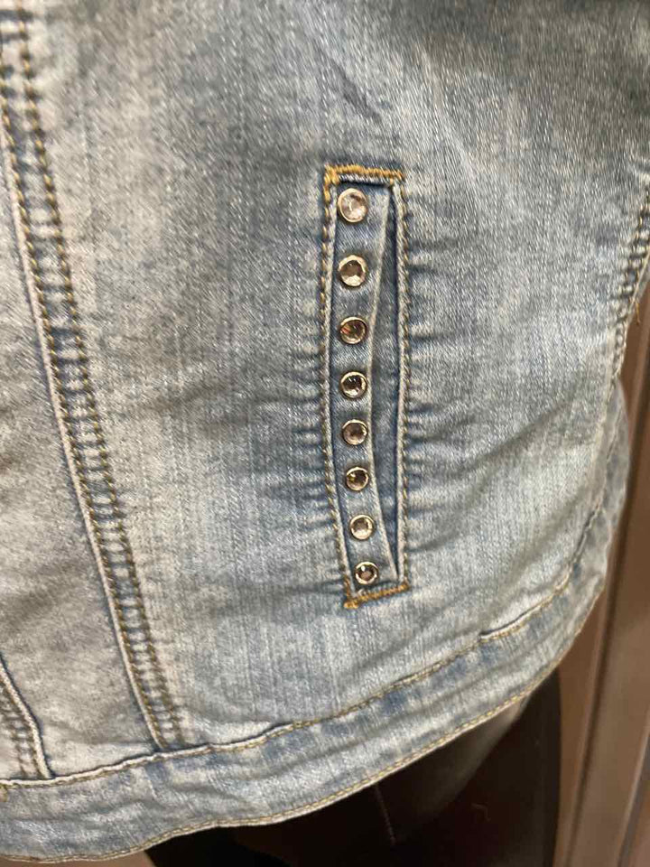 Earl Jean Vest