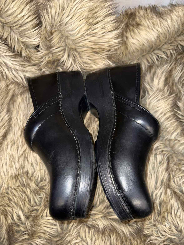 40 - Dansko Slip-on
