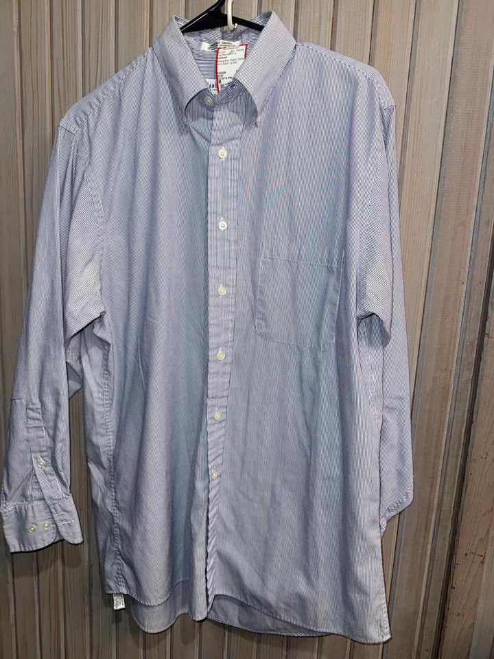 M - VanHeusen Long Sleeve Button Up
