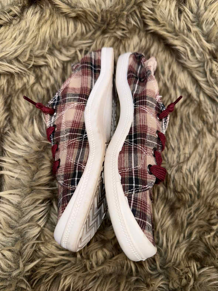 7 - So Shoes