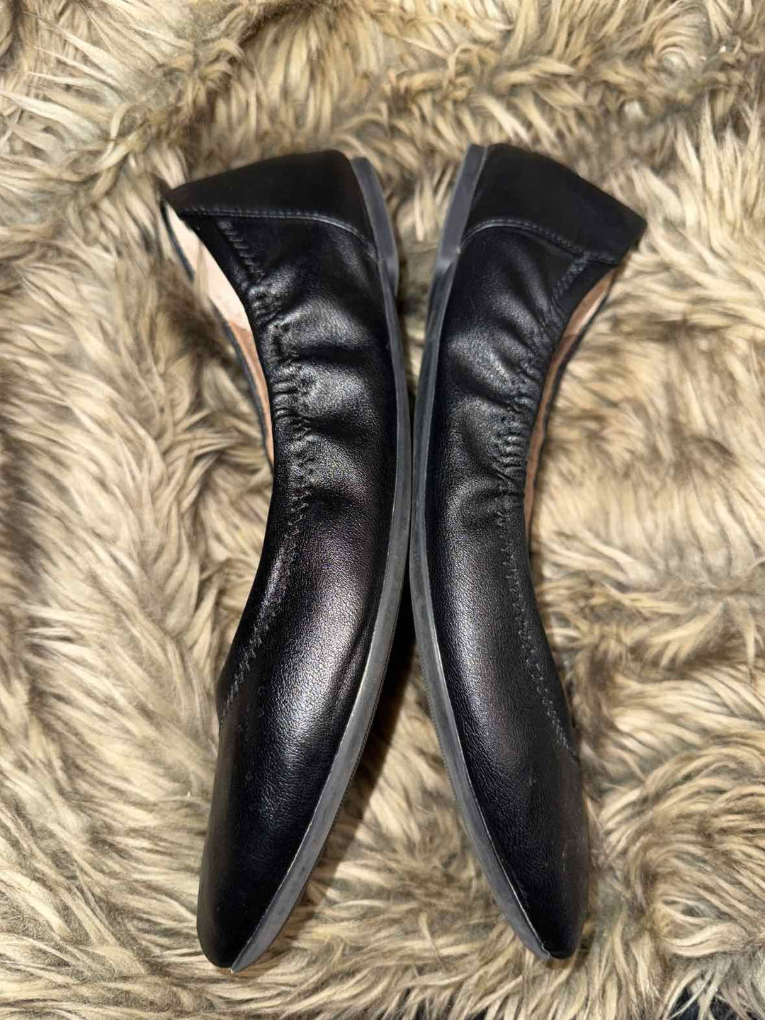 10.5 - Amazon Essentials Flats