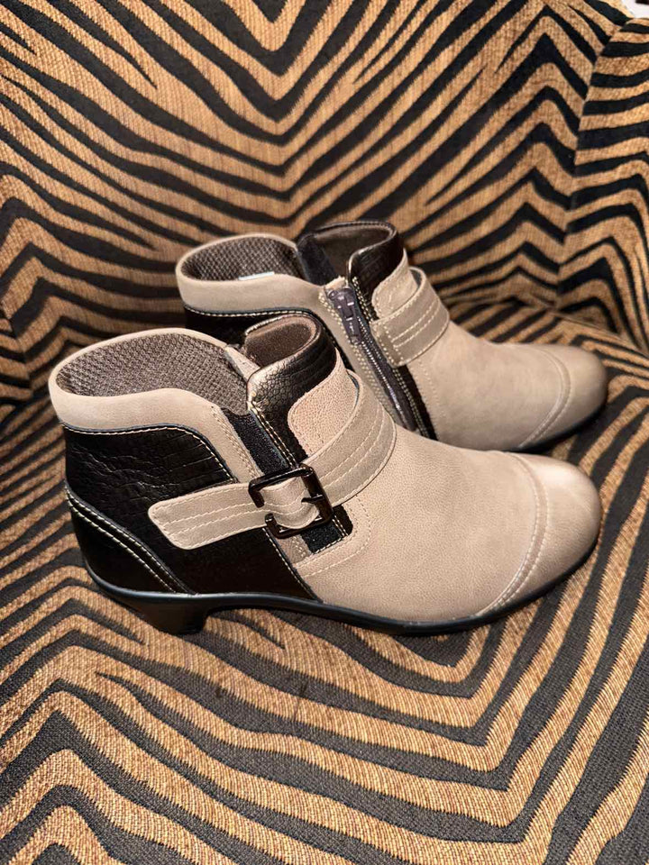 9.5 - Orthofeet Boots