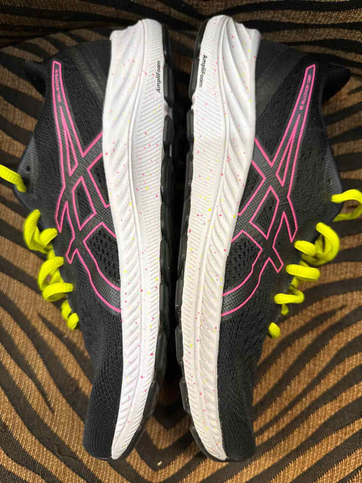 8.5 - Asics Athletic Sneaker