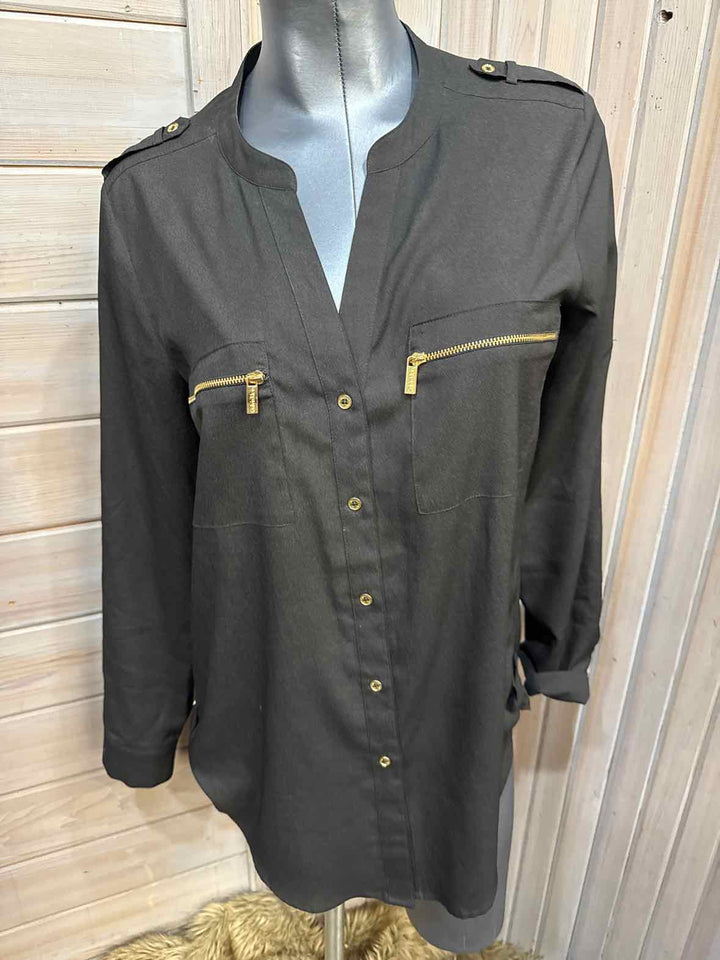 M - Calvin Klein Button Down