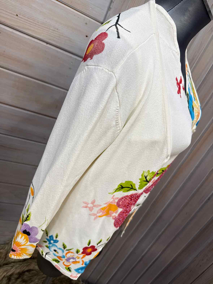 Size M Finity Studio Cardigan & Tank