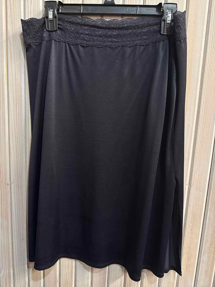 L - Vassarette Skirt
