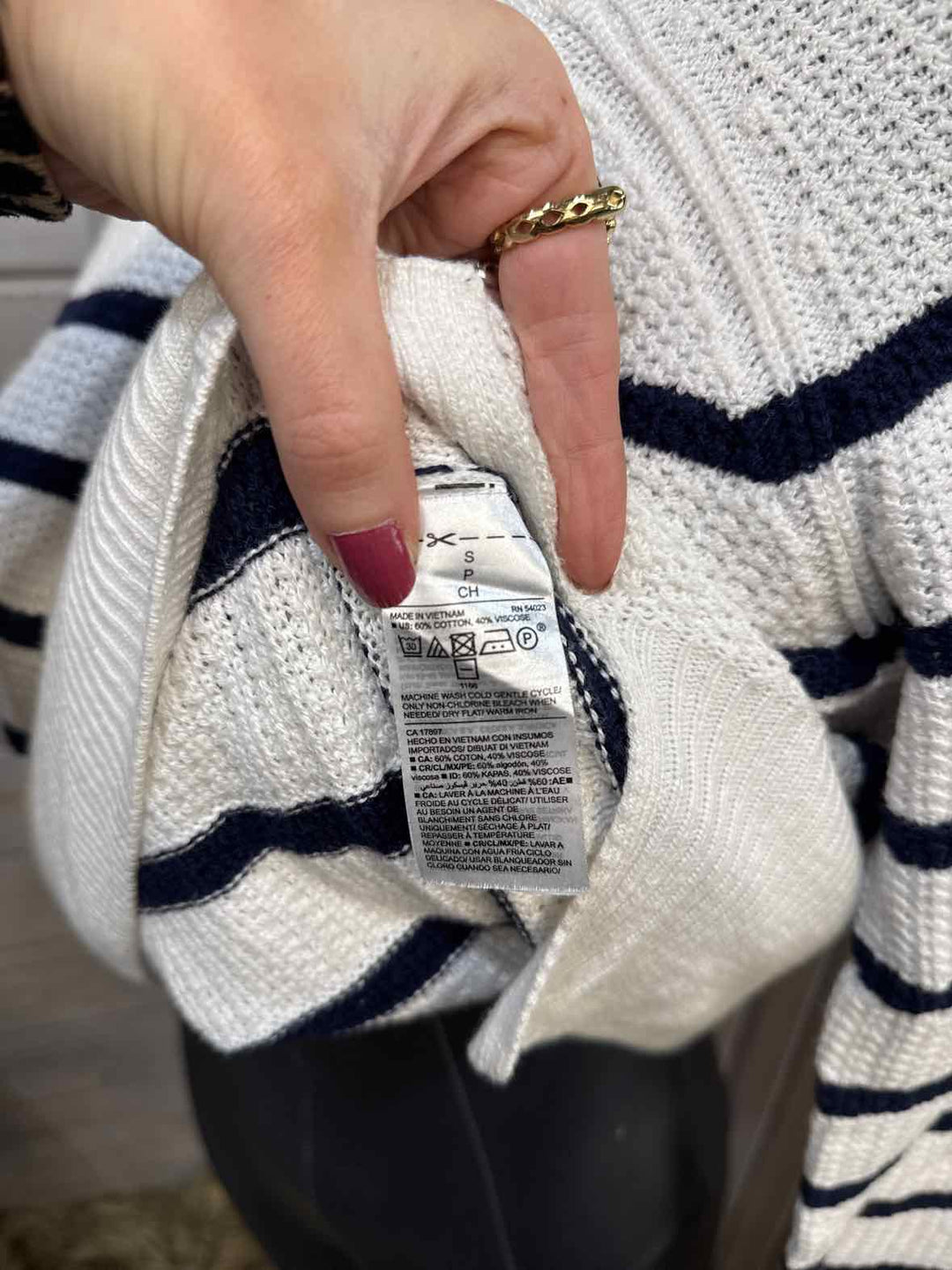 S - Old Navy Sweater