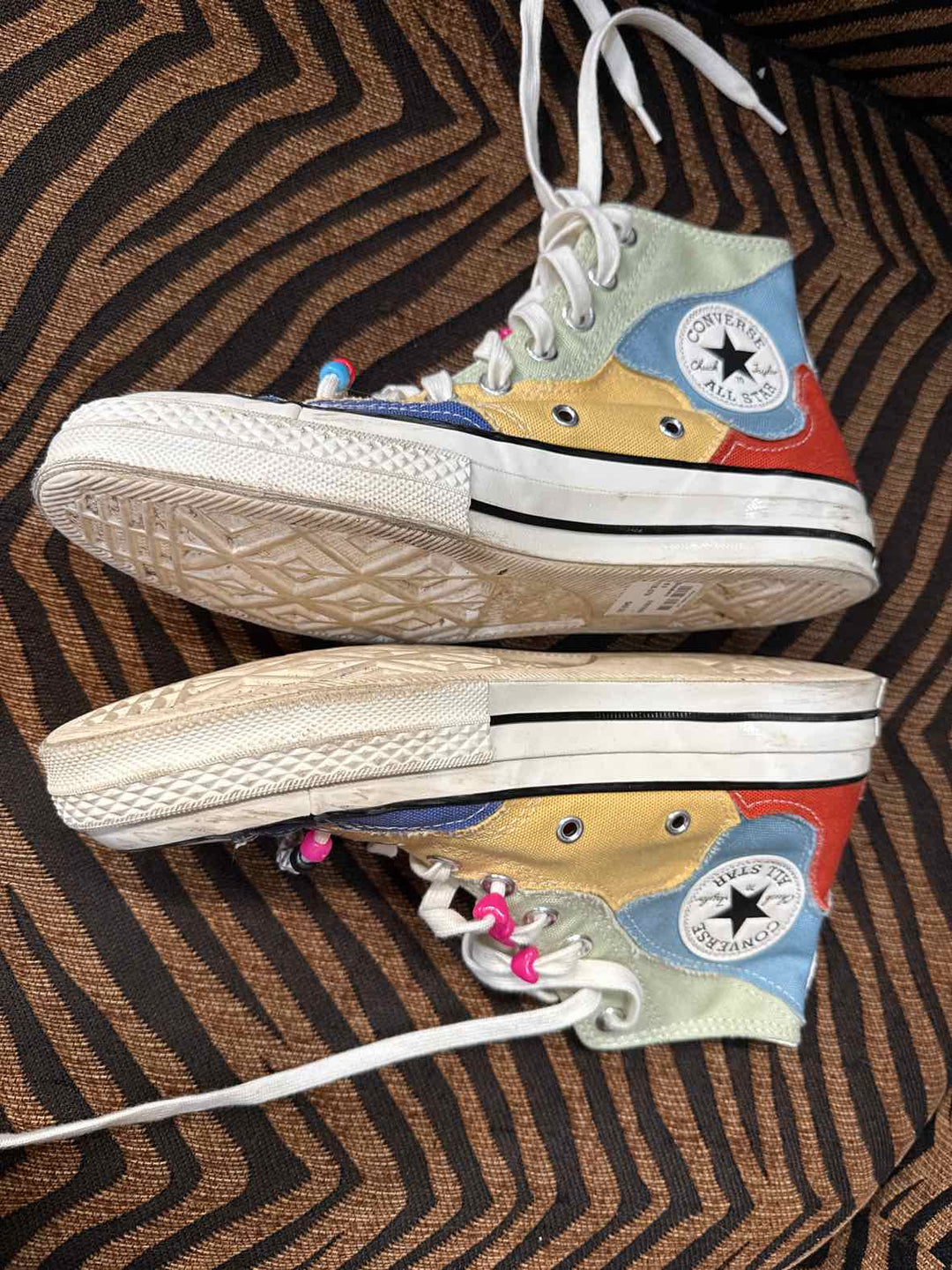 Size 8.5 Converse Sneakers