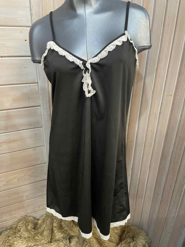 XL - Jenize Dress
