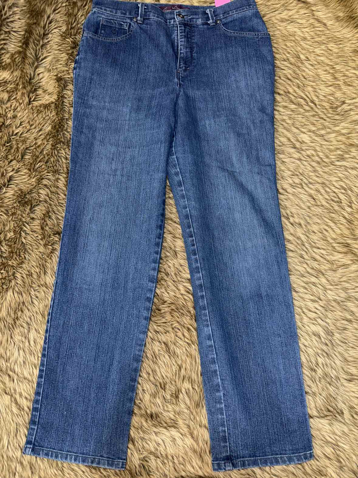 12 - Gloria Vanderbilt Jeans
