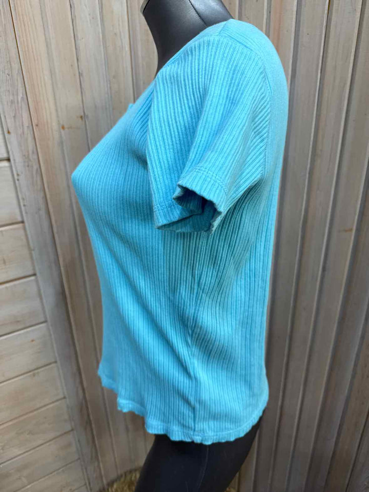 M - St. John's Bay T-Shirt