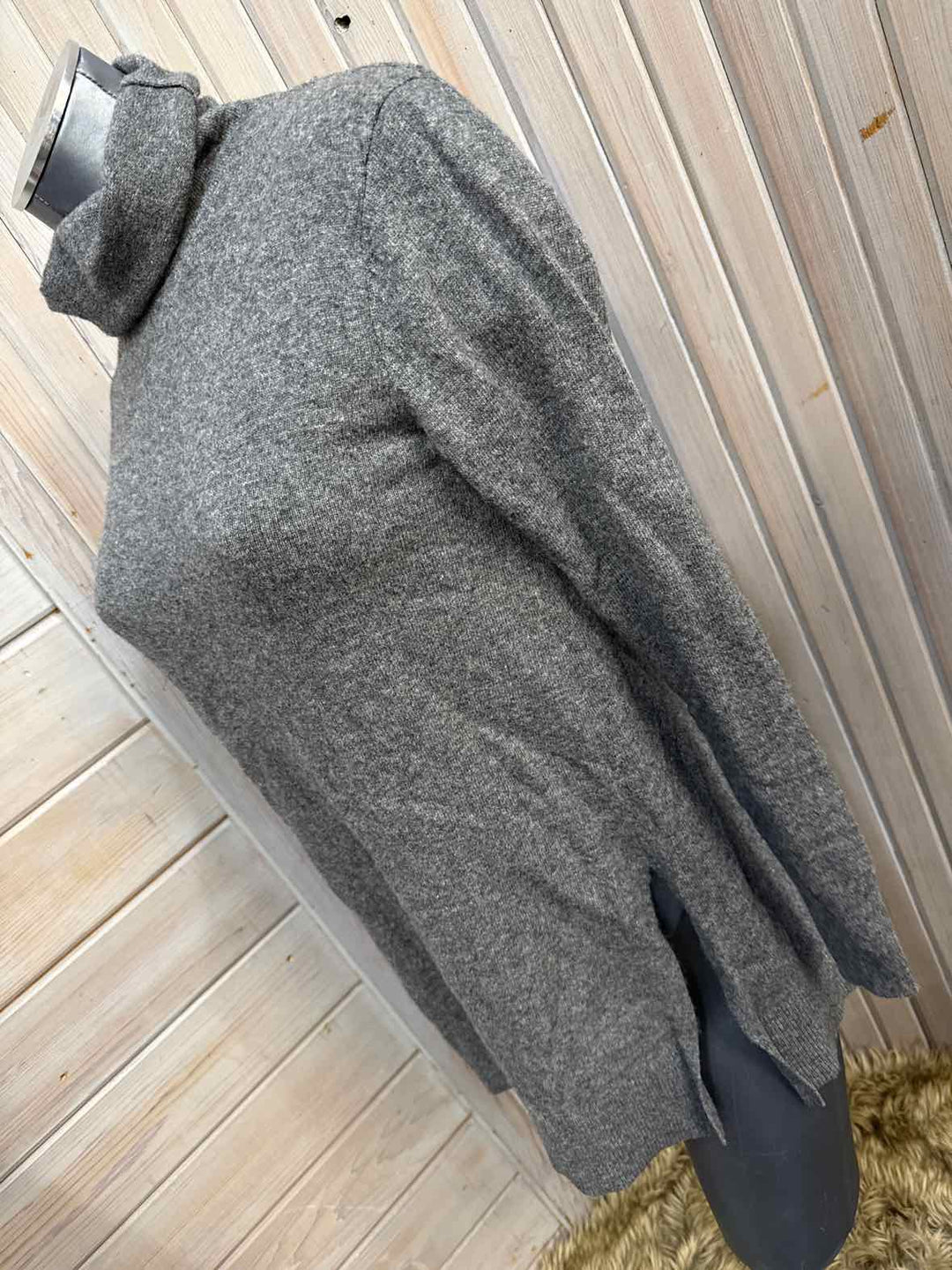 S - Ann Taylor Sweater