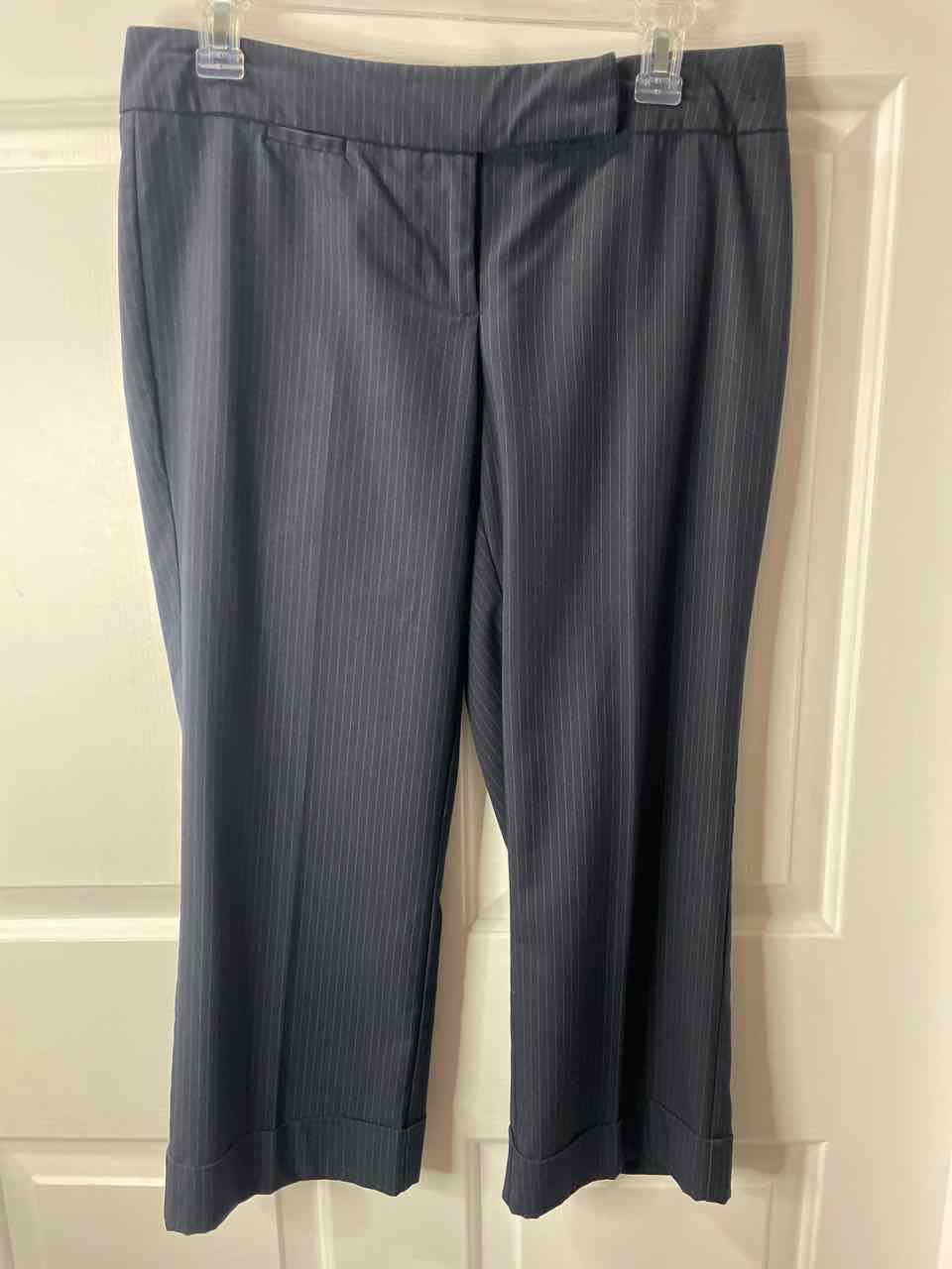 6 - New York & Co. Cropped Pant