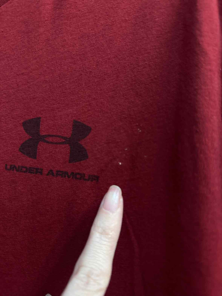 M - Under Armour T-shirt