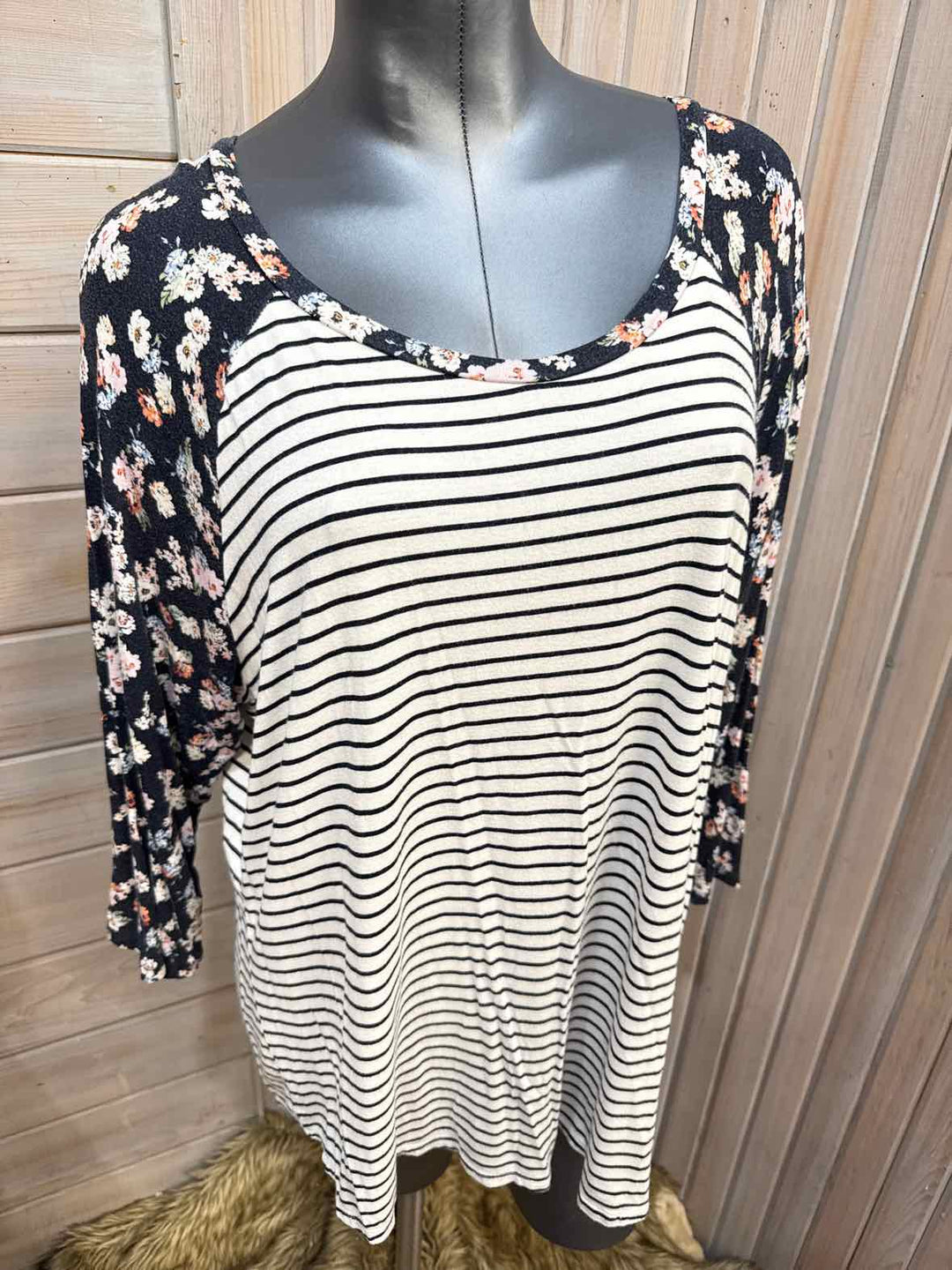2X - Maurices 3/4 Sleeve