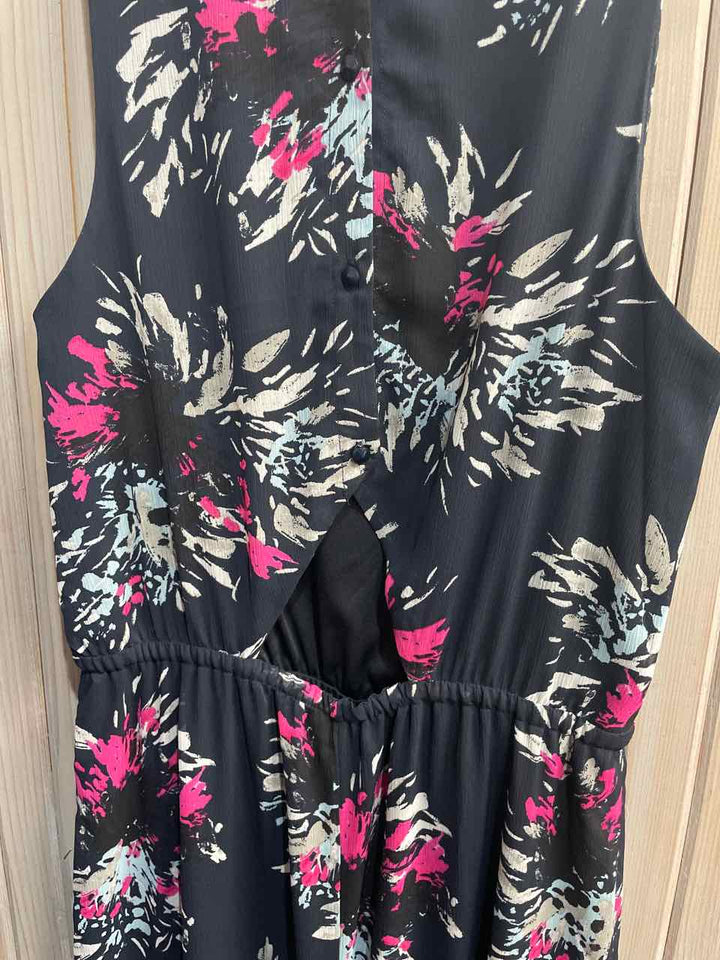 6 - Banana Republic Dress