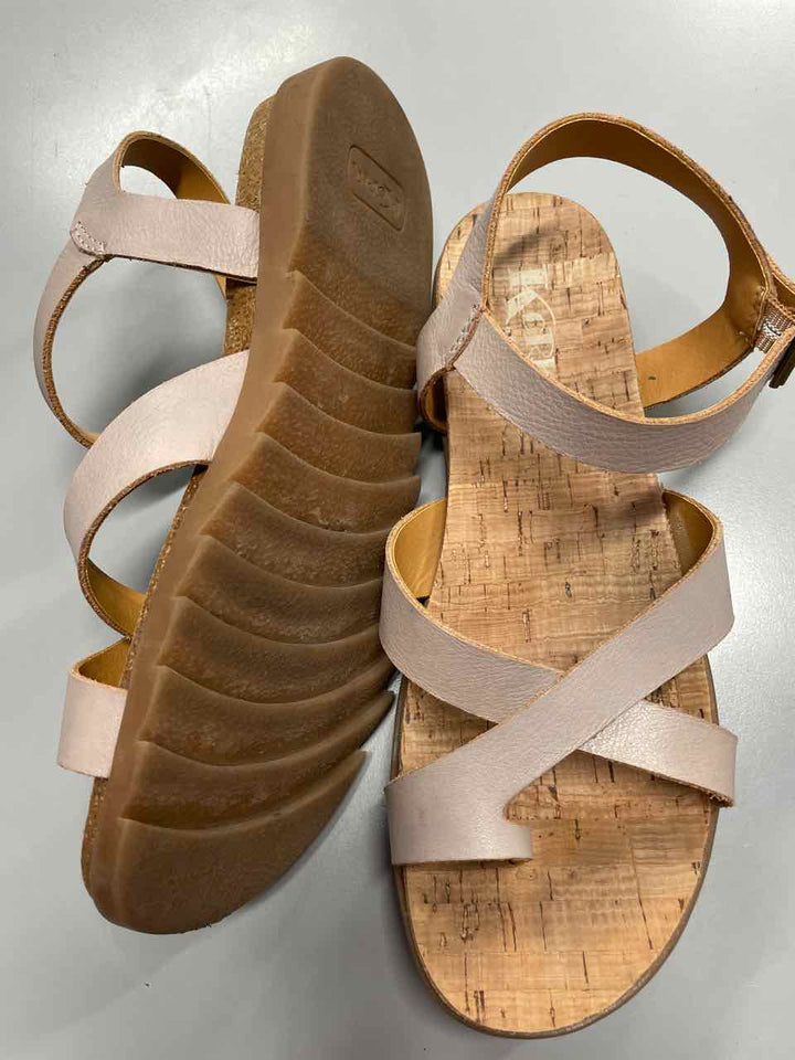 8 - Korks Sandals