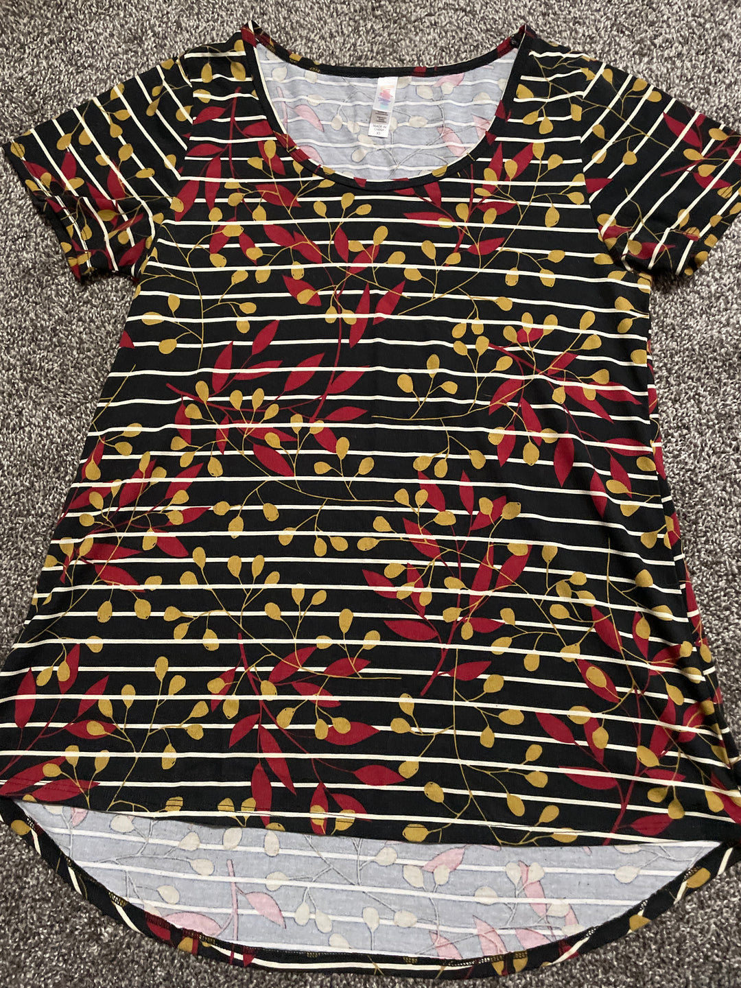 XS - LuLaRoe Classic Tee