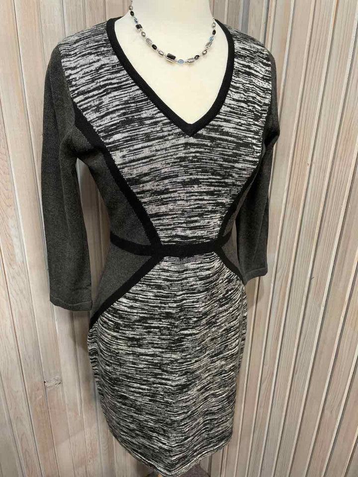 M - Calvin Klein Dress