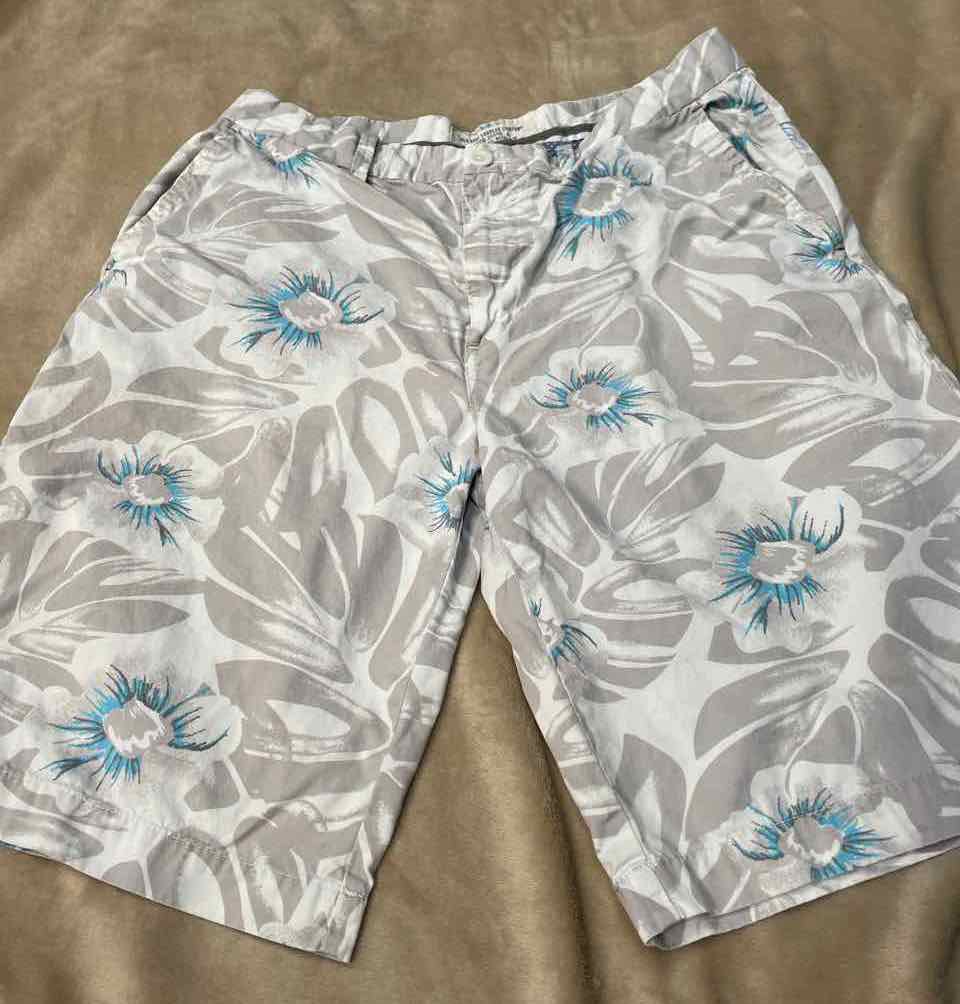 33 - Old Navy Shorts