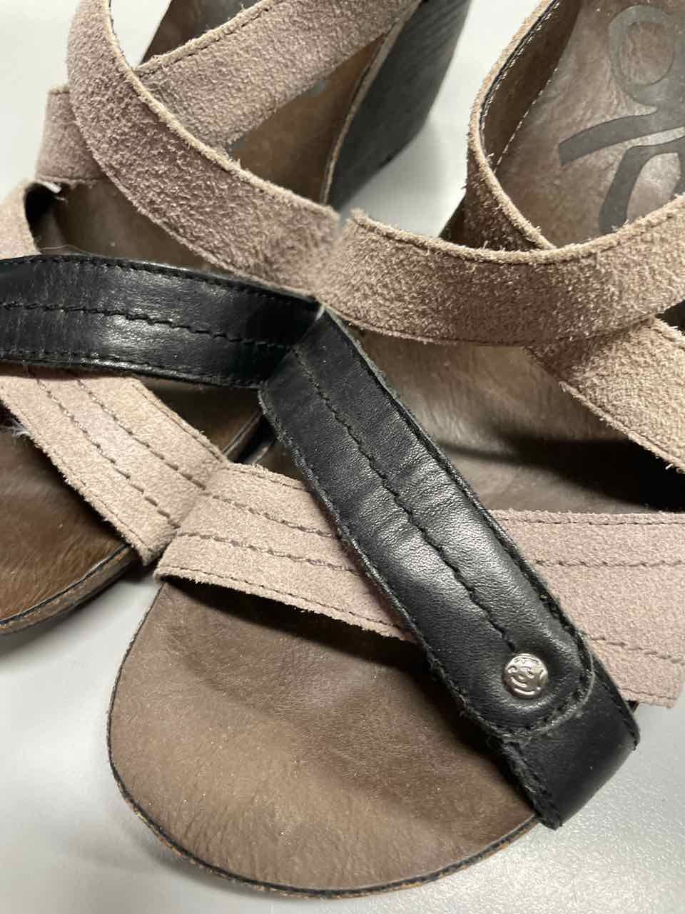 8.5 - OTBT Sandals